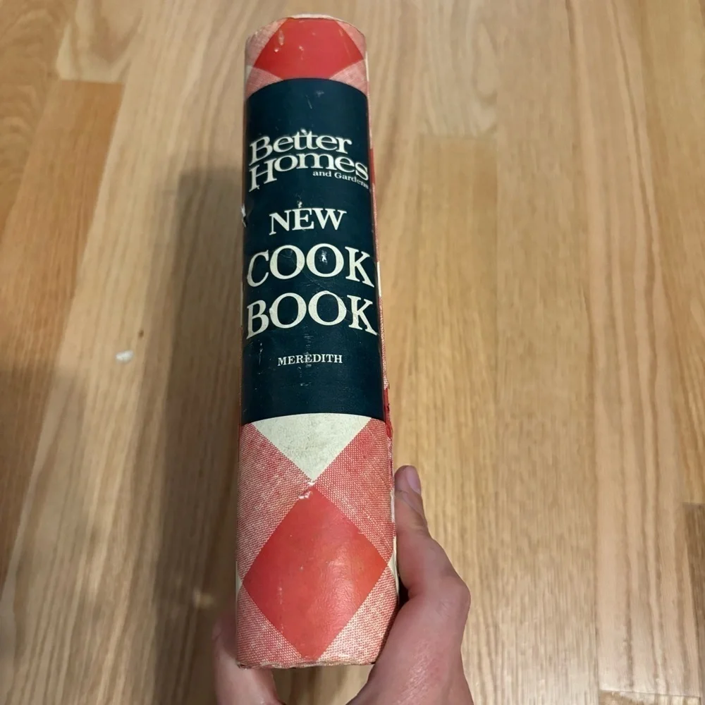 Vintage Better Homes and Gardens New Cook Book hardcover, 1976, 5 ring Binder